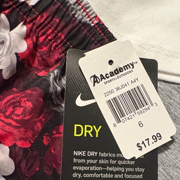 Nike Youth Girls Floral White and Hot Pink T-shirt and Shorts Set - Picture 3 of 5